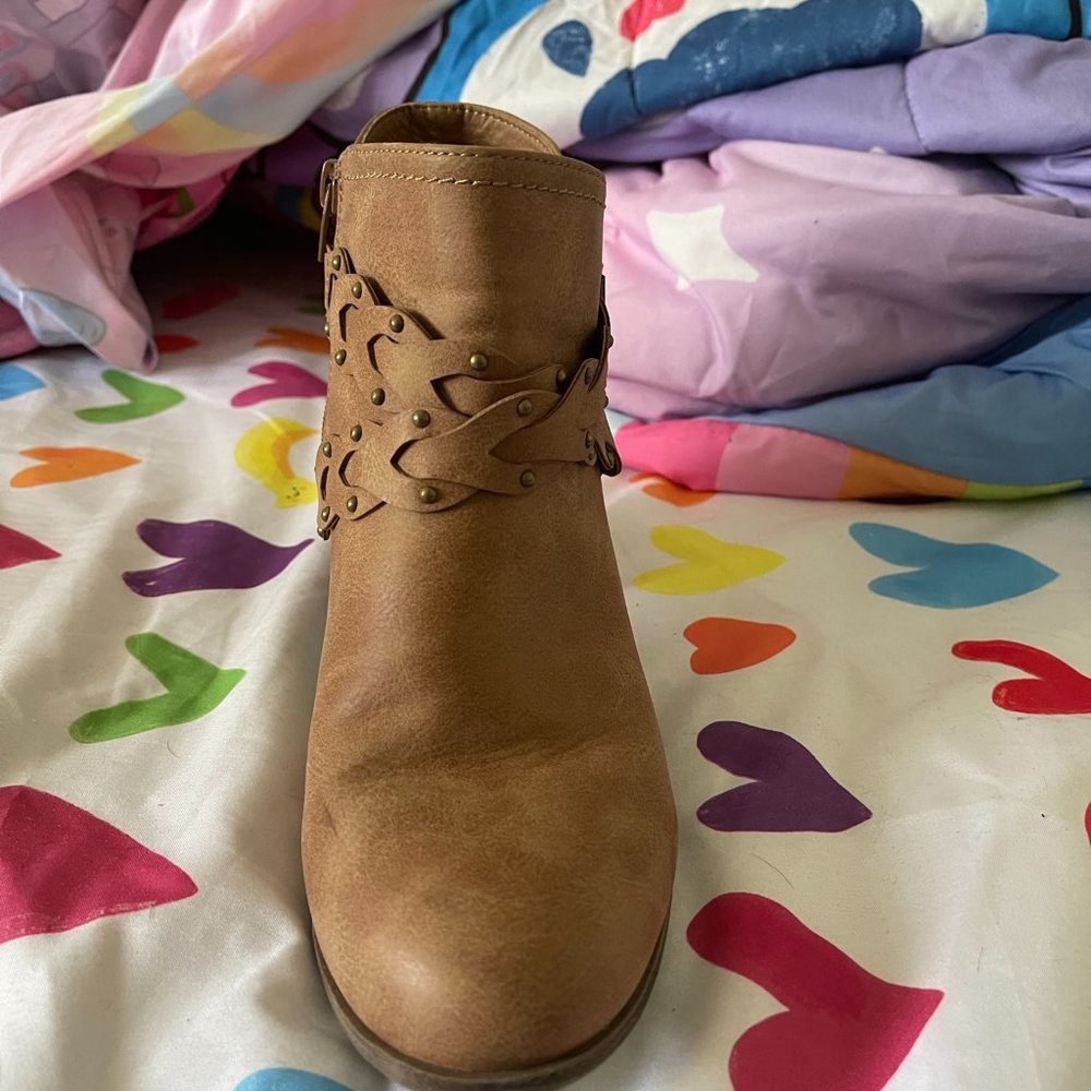 Ankle Boot - Picture 2 of 9
